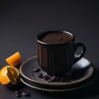 cafe con chocolate y naranja