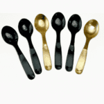 fotografia sobre cucharas medidoras el aliado perfecto para tu maquina de cafe en casa o en el trabajo para portada de una categoria en una pagina web sobre cafe y cafe expresso y utiliza mucho el co