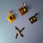 fotografia sobre molinillos de cafe como influye la humedad en la molienda del cafe para portada de una categoria en una pagina web sobre cafe y cafe expresso y utiliza mucho el color oro b8