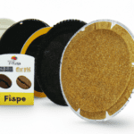 fotografia sobre que tamano de filtro de cafe necesitas para tu maquina expresso para portada de una categoria en una pagina web sobre cafe y cafe expresso y utiliza mucho el color oro b89634