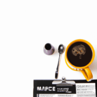 fotografia sobre los beneficios de tomar un cafe americano por la manana para portada de una categoria en una pagina web sobre cafe y cafe expresso y utiliza mucho el color oro b89634 y en menor me