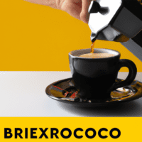 fotografia sobre los beneficios de usar una cafetera expresso para preparar un americano para portada de una categoria en una pagina web sobre cafe y cafe expresso y utiliza mucho el color oro b8963