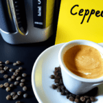 fotografia sobre los beneficios del cafe descafeinado en tu maquina de espresso para portada de una categoria en una pagina web sobre cafe y cafe expresso y utiliza mucho el color oro b89634 y en m