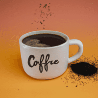 fotografia sobre que es el tueste americano y como influye en el cafe expresso para portada de una categoria en una pagina web sobre cafe y cafe expresso y utiliza mucho el color oro b89634